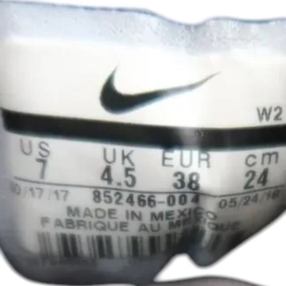 Nike Shoes Womens 7 Athletic Sneaker Downshifter 7 Running Training Active Black - Picture 10 of 13